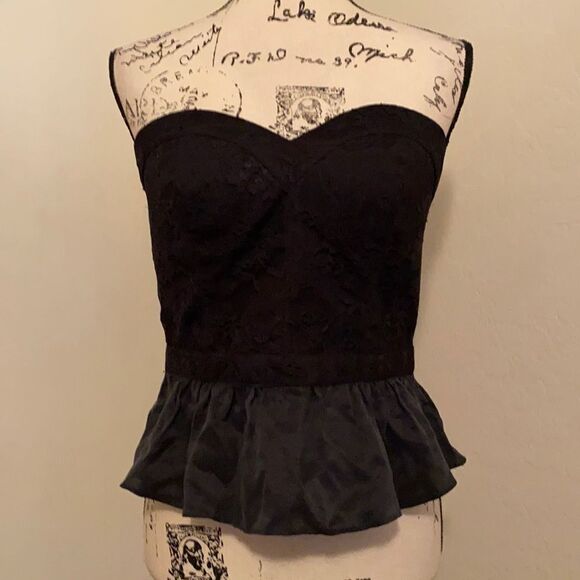 Bebe Black Lace Peplum Strapless Top Feminine Event Party Club Vegas NEW - Picture 2 of 11